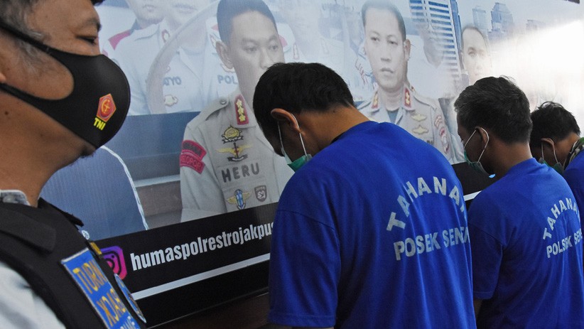 3 Calo Surat Hasil Rapid Test Covid-19 Ditangkap di Stasiun Senen - Bagian 2