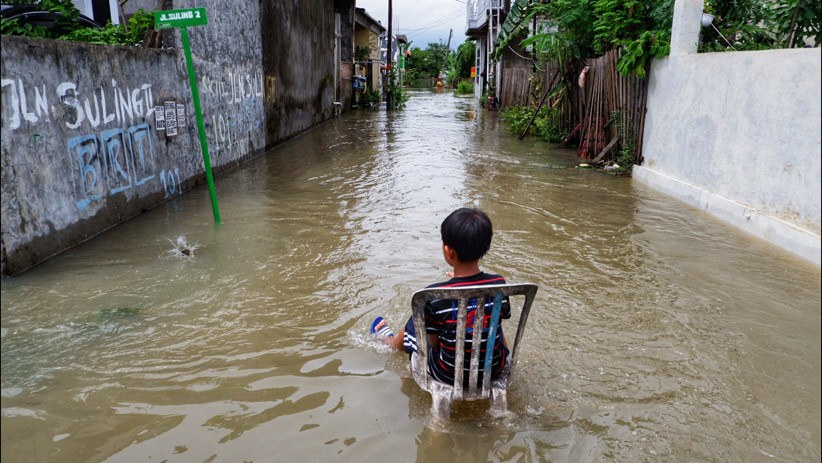 Hujan Deras, Permukiman Perumnas Antang Makassar Terendam Banjir - Bagian 1