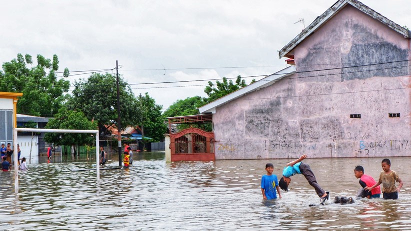 Hujan Deras, Permukiman Perumnas Antang Makassar Terendam Banjir - Bagian 2