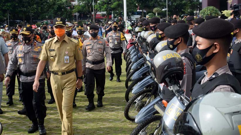Ganjar Pranowo Pimpin Apel Gelar Pasukan Operasi Lilin Candi 2020 Jateng - Bagian 3