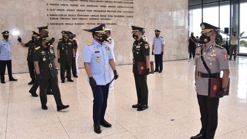 title Jadi Lulusan Terbaik Sesko TNI, Kombes Akhmad Yusef Pernah Hadapi Ahmad Dhani di Surabaya Jadi Lulusan Terbaik Sesko TNI, Kombes Akhmad Yusef Pernah Hadapi Ahmad Dhani di Surabaya