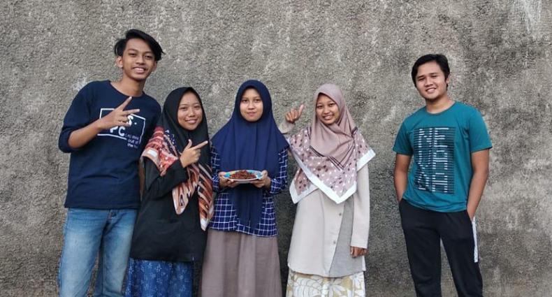 title Mahasiswa Pertanian UNS Sulap Sisa Jambu Mete Menjadi Abon Mahasiswa Pertanian UNS Sulap Sisa Jambu Mete Menjadi Abon