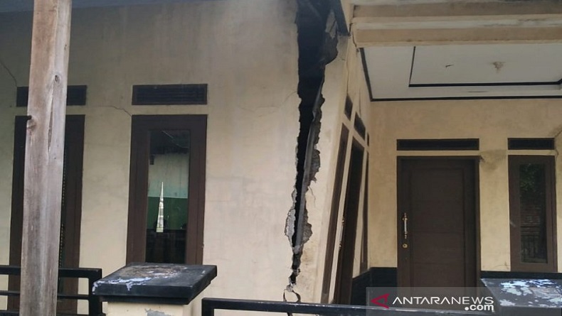 18 Rumah  di Cikelet Garut Rusak Berat Akibat Pergerakan Tanah, 82 Jiwa Mengungsi