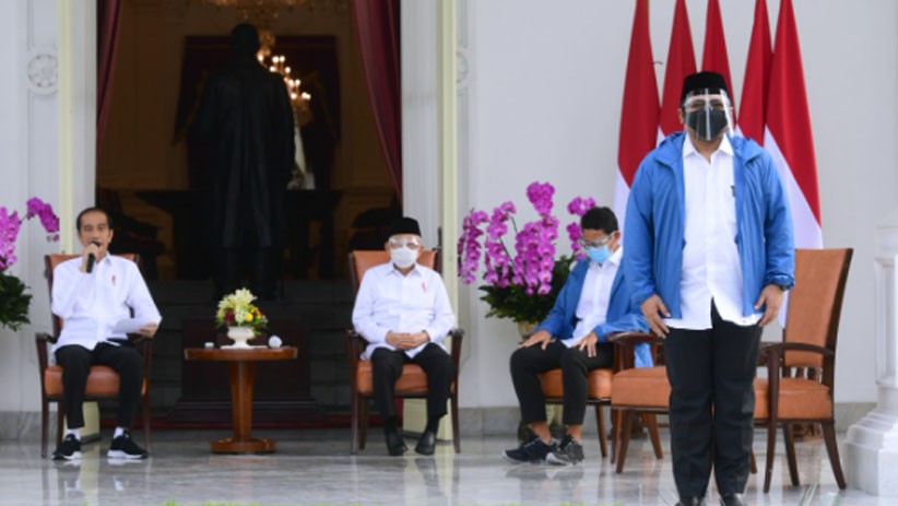Presiden Jokowi Reshuffle Kabinet, Tri Rismaharini dan Sandiaga Uno Jadi Menteri - Bagian 5