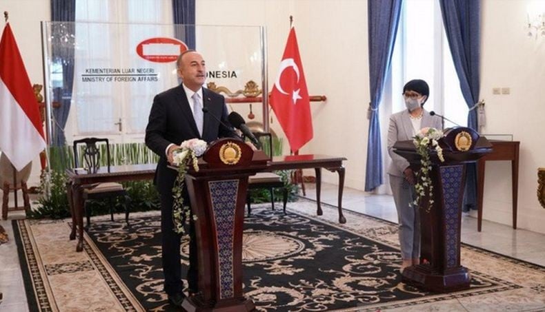 Menlu Turki Cavusoglu Kunjungi Indonesia, Bahas Kerja Sama Pertahanan hingga Isu Palestina