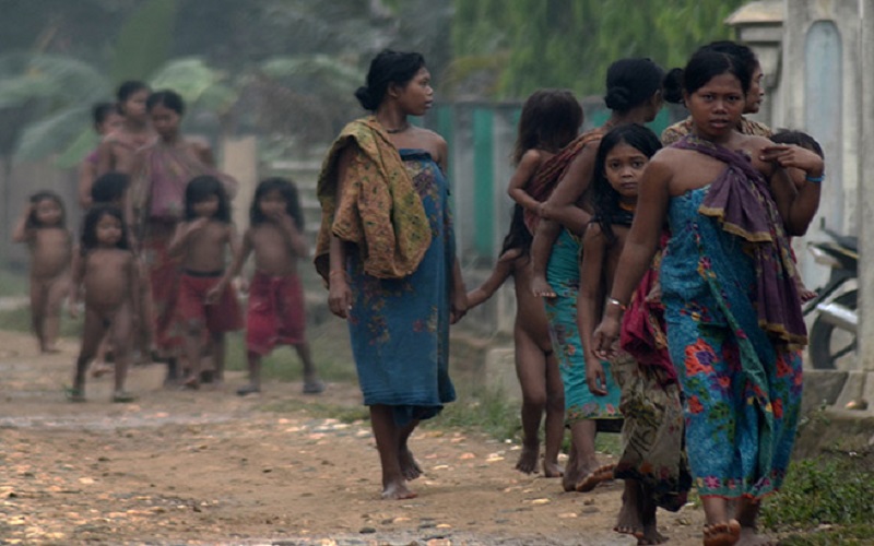 Keluar Rimba, Warga Suku Anak Dalam Rela Tempuh Puluhan Km demi Vaksinasi Covid-19