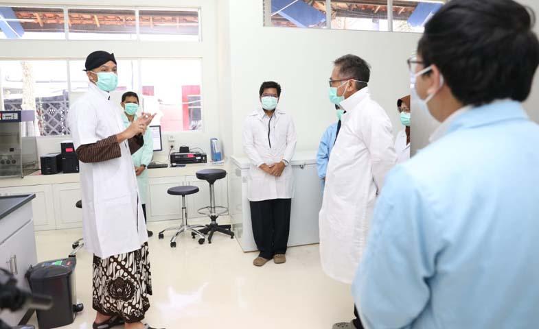 Gegara Menkes Baru Bukan Dokter, Ganjar : Para Dokter Langsung Telepon Saya