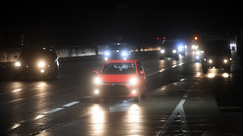 Pantauan Arus Mudik Nataru di Tol Cikampek, Lalu Lintas Ramai Lancar - Bagian 3