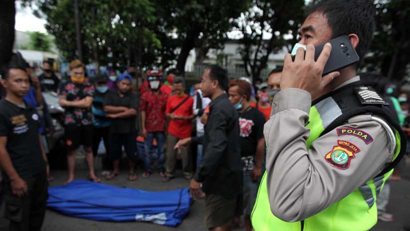 Pedagang Gorengan Tewas Terseret Mobil hingga 10 Meter di Tebet - Bagian 3