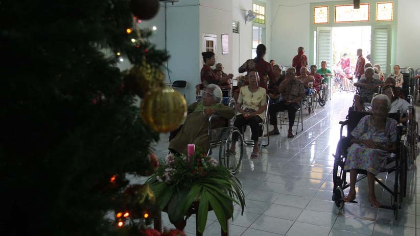 Begini Para Lansia Panti Wreda Semarang Rayakan Natal di Tengah Pandemi - Bagian 2