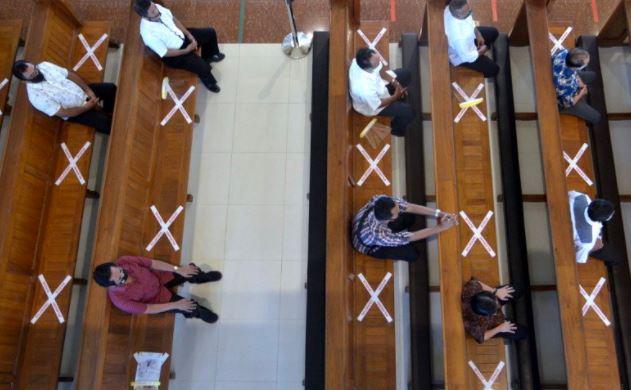 Gereja Katedral Denpasar Batasi Jemaat Misa Natal Cegah Penularan Covid