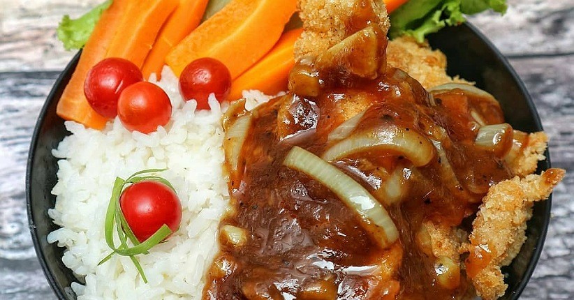 Ide Bikin Hidangan Spesial Natal, Lezatnya Rice Bowl Chicken Steak