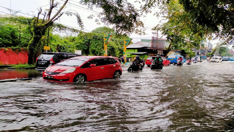 Kawasan Jalan dr Mansur Banjir, Pengendara Diminta Cari Jalan Alternatif