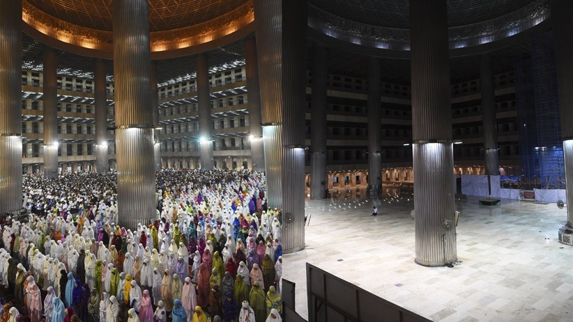 10 Foto Peristiwa Tahun 2020, Nomor 3 Pos Polisi Dibakar Massa - Bagian 5