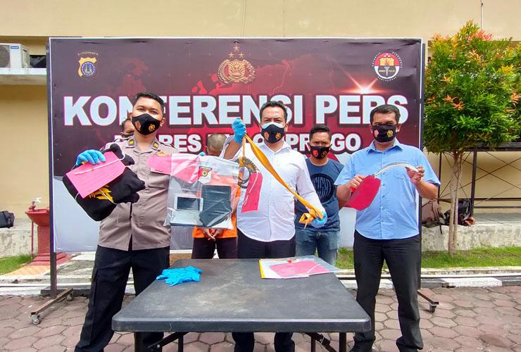 title Video Geng Pelajar Acungkan Sajam Viral, Polres Kulonprogo Tetapkan Tersangka Video Geng Pelajar Acungkan Sajam Viral, Polres Kulonprogo Tetapkan Tersangka