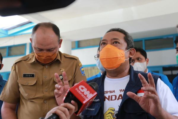 title Wawali Bandung Imbau Warga Tak Tiup Terompet saat Tahun Baru Wawali Bandung Imbau Warga Tak Tiup Terompet saat Tahun Baru