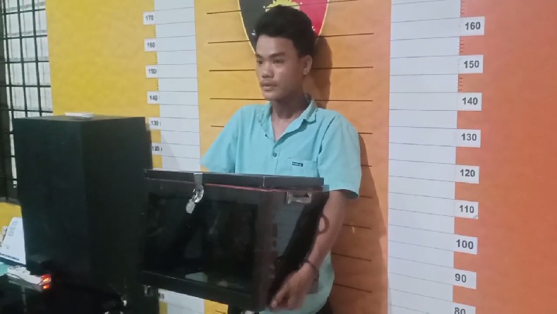 title Lapar, Pemuda Korban PHK di Palopo Bobol Kotak Amal untuk Beli Nasi Kuning Lapar, Pemuda Korban PHK di Palopo Bobol Kotak Amal untuk Beli Nasi Kuning