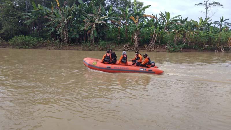 Sempat Teriak Minta Tolong, Warga Banyumas Ini Hilang Terseret Arus Sungai Kaligatel