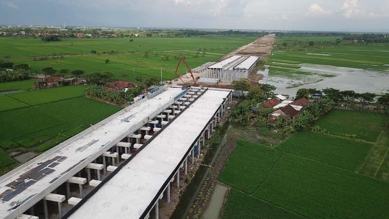 Bahan Baku Ramah Lingkungan Perkuat Proyek Jalan Tol Semarang-Demak
