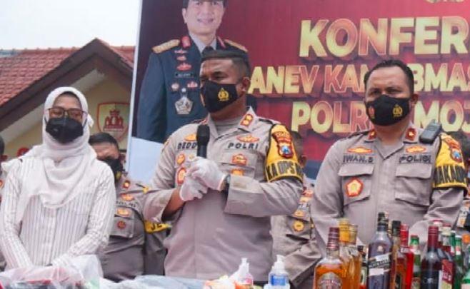 Habiskan Dana Desa untuk Judi, Mantan Kades Sumberwuluh Mojokerto Ditahan