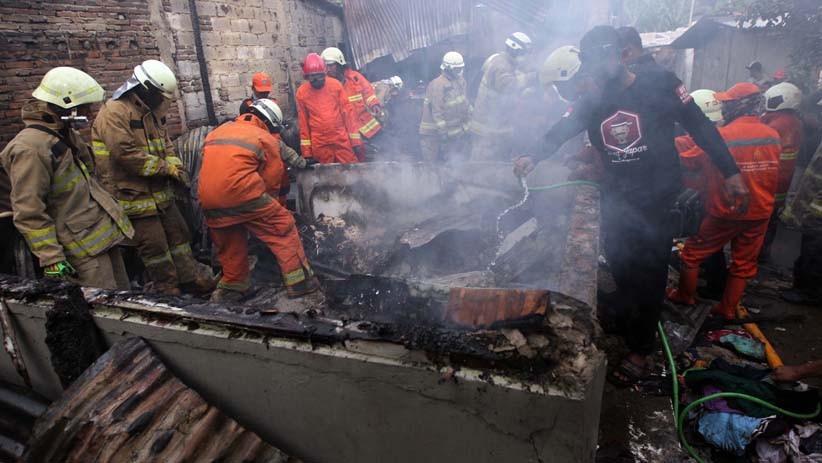 Rumah Terbakar di Rawadas Pondok Kopi, 10 Mobil Pemadam Dikerahkan - Bagian 2