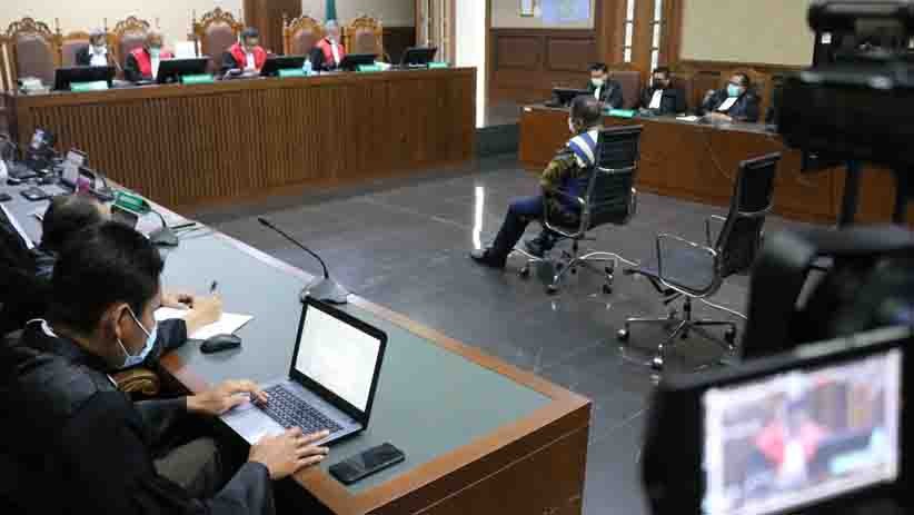 Perantara Suap 2 Jenderal Polisi, Tommy Sumardi Divonis 2 Tahun Penjara - Bagian 3