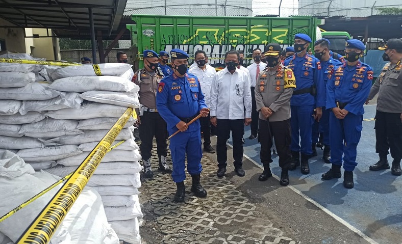 Gerebek Pabrik Pembuatan Bom Ikan, Polisi Amankan 11.750 Kg Bahan Peledak 