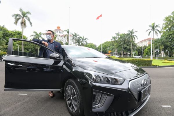 Mobil Listrik Hyundai Rp600 Juta Jadi Kendaraan Dinas Baru Ridwan Kamil