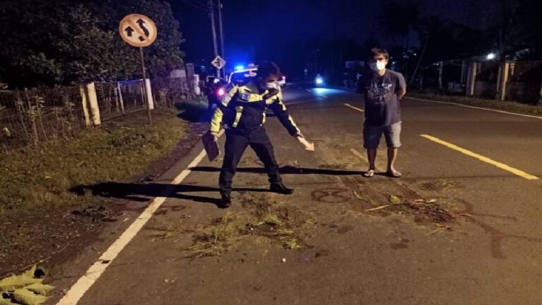 Dua Motor Suzuki Bertabrakan, Satu Pengendara Tewas di TKP