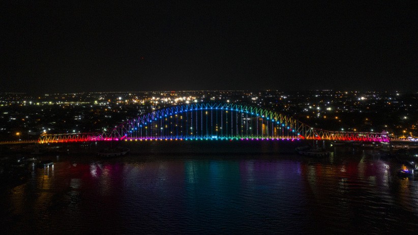 Dihiasi 1.527 Lampu, Begini Penampakan Jembatan Musi VI saat Diresmikan - Bagian 2
