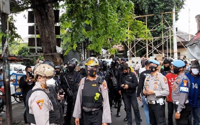 Mahfud Umumkan Semua Kegiatan FPI Dilarang, Brimob Datangi Kawasan Petamburan 