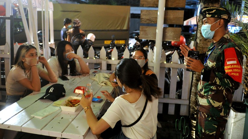 Aktivitas Warga dan Turis di Bali Dibatasi hingga Pukul 23.00 WITA - Bagian 1