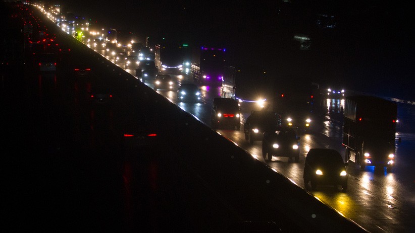 Puncak Arus Mudik Tahun Baru via Tol Jakarta-Cikampek Diprediksi Hari Ini - Bagian 2