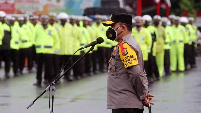 Polda Metro Jaya Gelar Apel Pengamanan Malam Tahun Baru - Bagian 2
