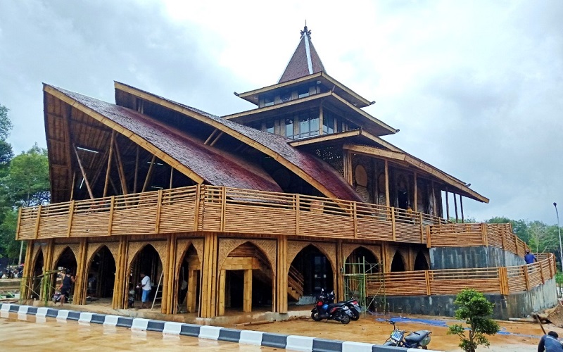 Masjid Bambu Kiram Selesai Dibangun, Ini Kekurangan di Lokasi