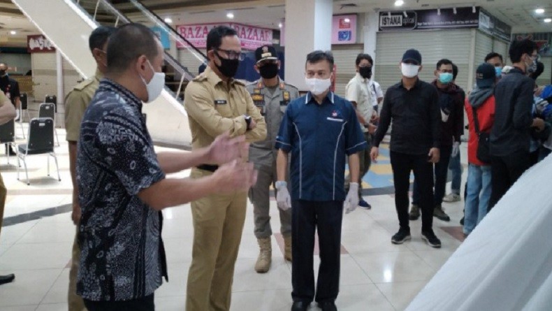 Bima Arya Pantau Ketertiban Protokol Kesehatan di Mal Lewat CCTV