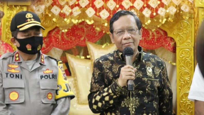 title Mahfud MD Duga Pendeta Yeremia Dibunuh KKB karena Pro-NKRI Mahfud MD Duga Pendeta Yeremia Dibunuh KKB karena Pro-NKRI