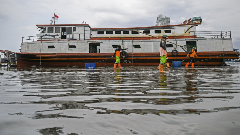 Pelabuhan Kali Adem Muara Angke Terendam Banjir Rob - Bagian 2