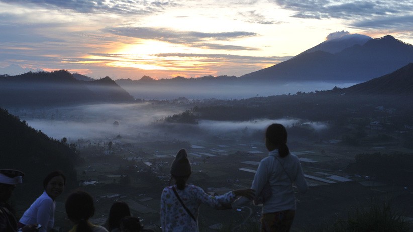 Melihat Matahari Terbit Pertama Tahun 2021 dari Desa Pinggan Kintamani - Bagian 1