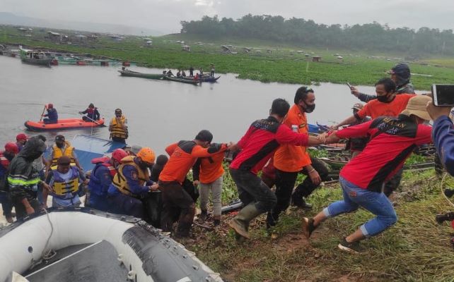 Lima Orang Tenggelam di Waduk Cirata Purwakarta, Satu Korban Ditemukan Meninggal