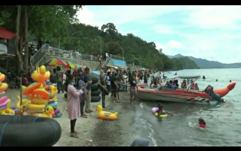 Danau Ranau Dipadati Pengunjung, Tak Terlihat Satgas yang Mengawasi Prokes