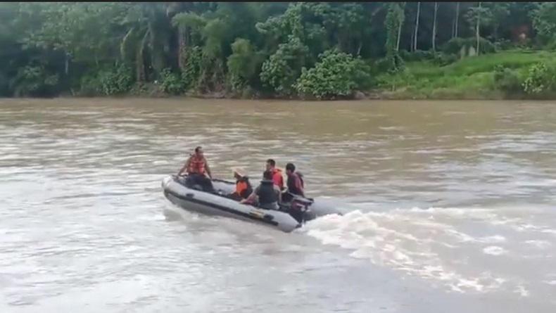 title Pemancing di Asahan Hilang Terseret Arus saat Menyeberangi Sungai, Diduga Kelelahan Pemancing di Asahan Hilang Terseret Arus saat Menyeberangi Sungai, Diduga Kelelahan