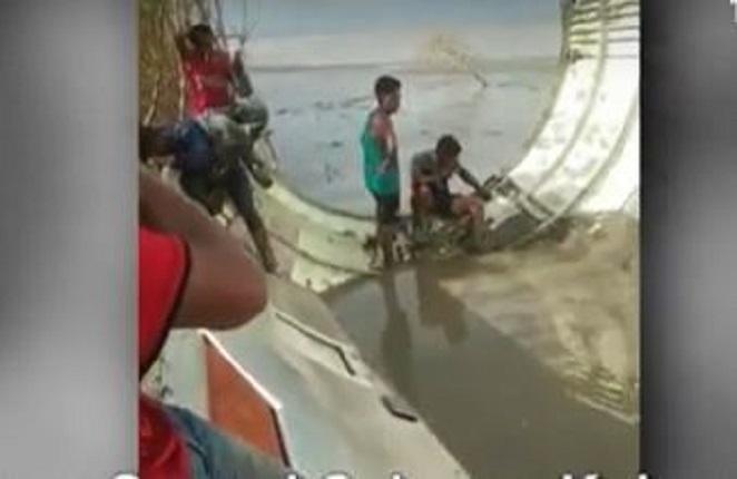 Tim Gabungan Berangkat ke Lokasi Penemuan Bangkai Pesawat Diduga AirAsia di Teluk Ranggau Kobar