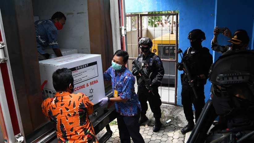 77.760 Dosis Vaksin Covid-19 Disimpan di Gudang Dinkes Jawa Timur - Bagian 2