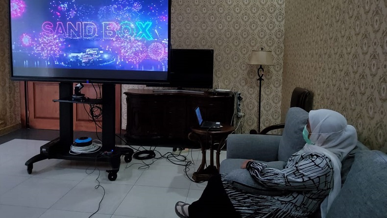 Khofifah Suka Nonton Drakor Start-Up Selama Isolasi Mandiri, Ini Alasannya