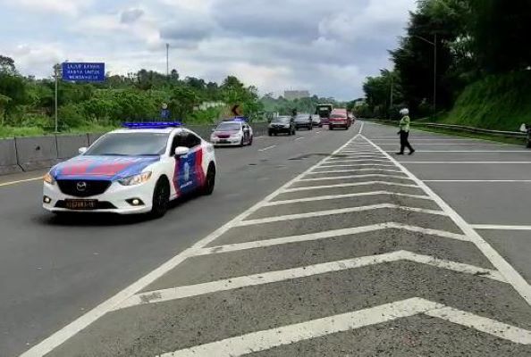 Jamin Tanpa Hambatan di Jalan, PJR Tol Cipularang Kawal Armada Vaksin Covid-19