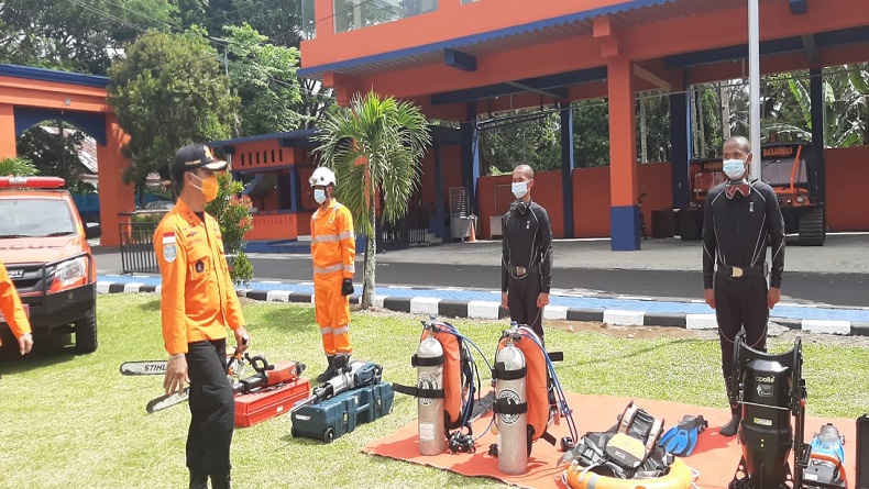 Mandi di Air Terjun, Remaja asal Bolmut Hanyut Terseret Arus Sungai