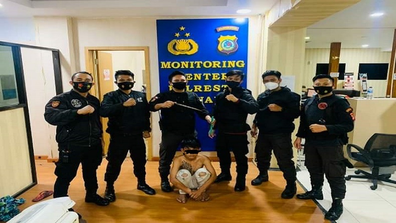title Serang Polisi dengan Sajam, Remaja Ini Ditangkap Tim Gagak Hitam Polresta Manado Serang Polisi dengan Sajam, Remaja Ini Ditangkap Tim Gagak Hitam Polresta Manado