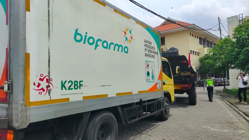 Jumlah Terbatas, Tak Semua Tenaga Kesehatan di Jatim Bisa Divaksin 