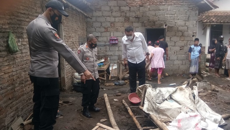 Warga Probolinggo Tewas usai Tercebur ke Septic Tank dan Tertimpa Reruntuhan Cor Beton
